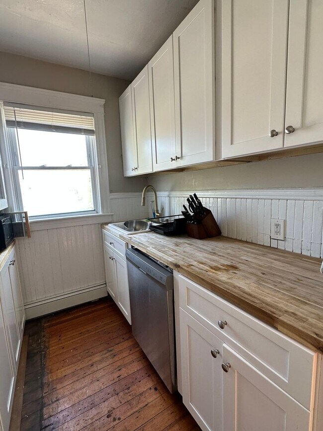 37-39 Pembroke Ave  - Unit #3