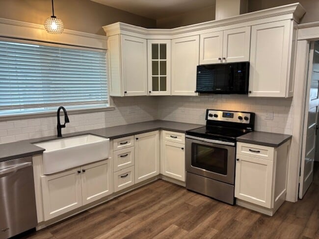 308 W Walnut St Unidad House