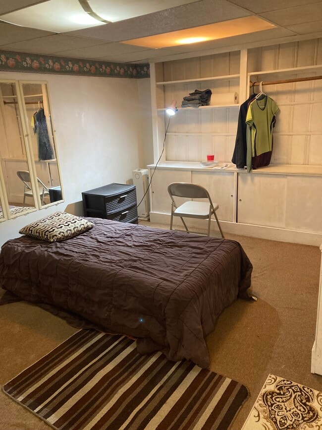 Twin bed/multipurpose clothing unit - 764 Lenore Ln Unit 2