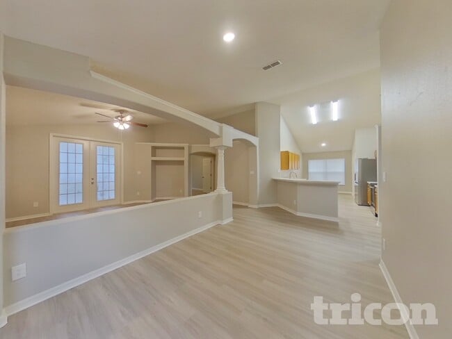 Photo - 1067 Stoneham Dr