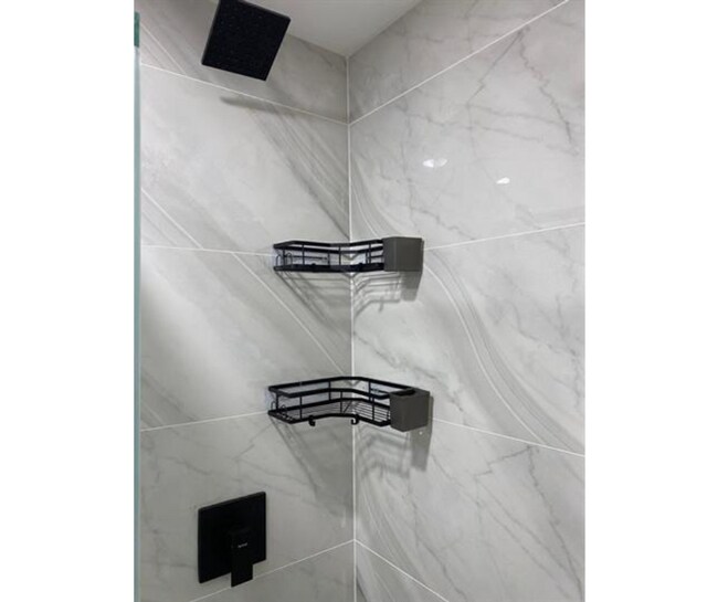 Photo - 833 N Fulton Ave Unit 2D Available $650 2D