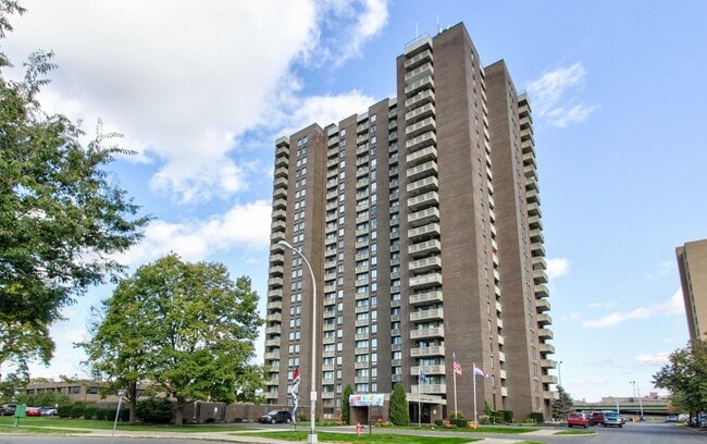 Building Photo - Jefferson Tower Rental