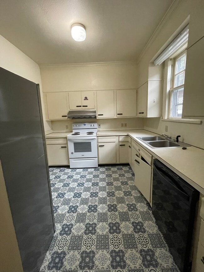 Photo - 3bd/1.5 bath located in University Hill- ***COMING IN JUNE***