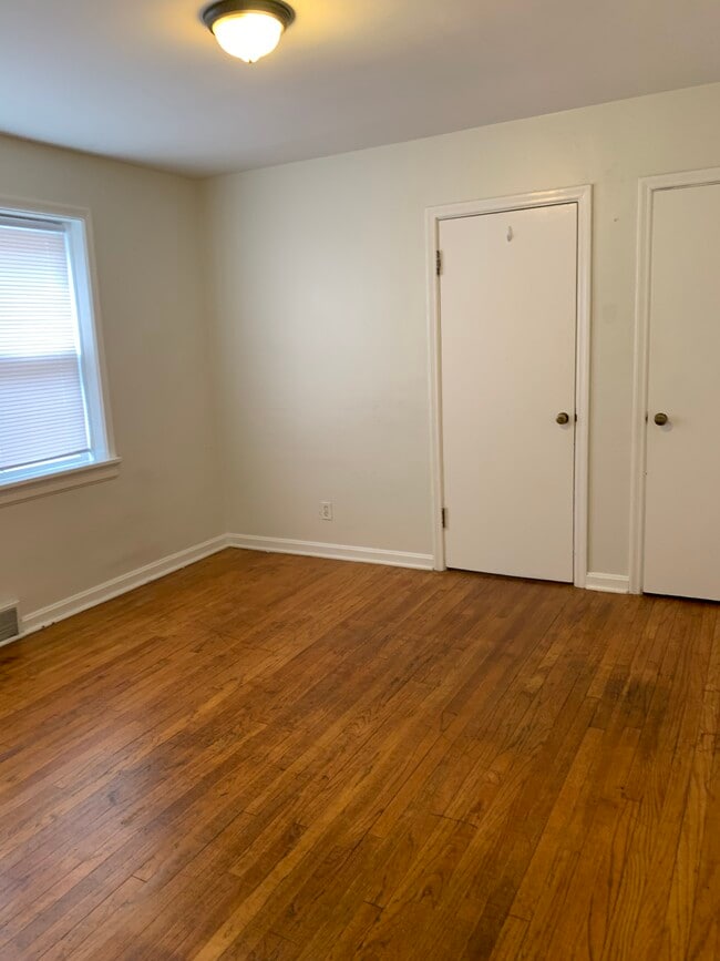 Photo - 7126 Amherst Ave