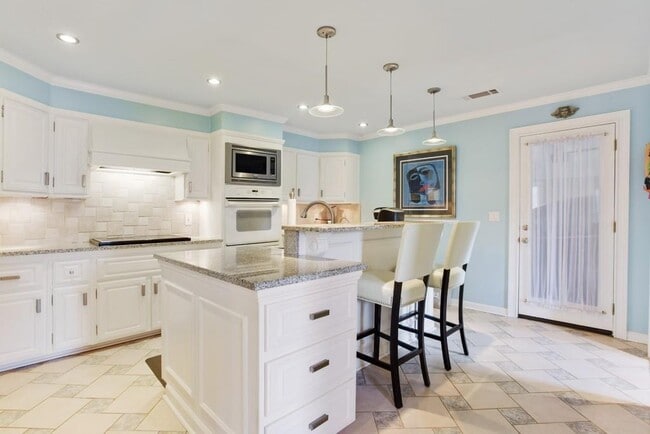 Photo - 8900 Carroll Manor Dr