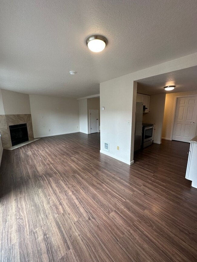 Photo - 510081STPLSW Apartment Unit B