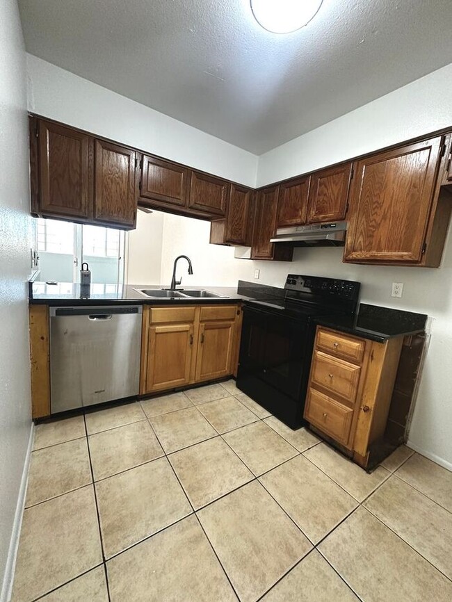 Photo - $500 Move In Special!2-bedroom, 1-bath apartment in Mesa, AZ