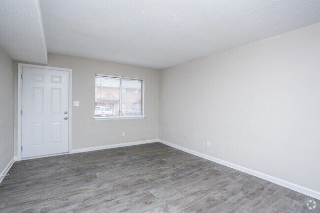 2BR, 1.5BA - 1,082SF