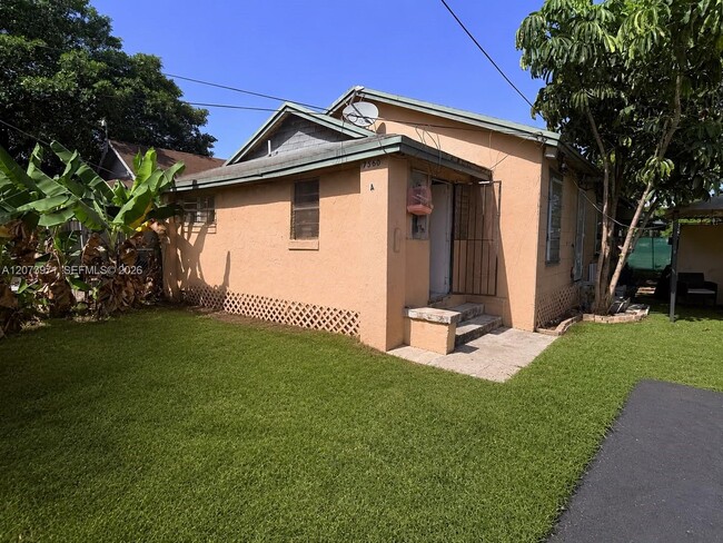 Building Photo - 7560 NE Miami Ct Unit 1