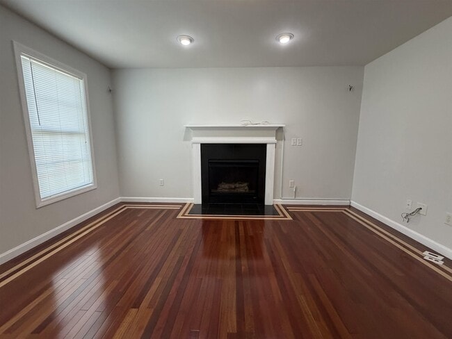 Photo - 8 Normandy Way