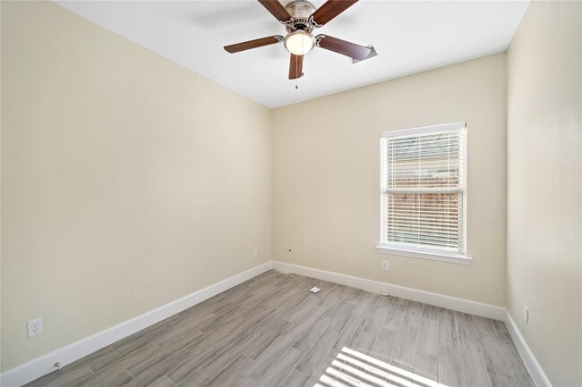 Photo - 5618 Ridgeway Dr