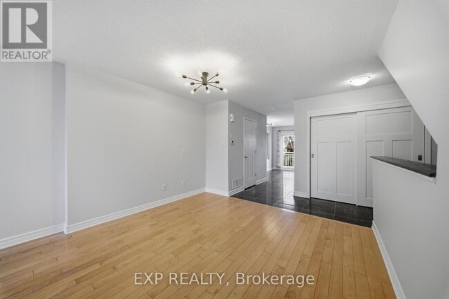 Photo - 462 LeBoutillier Ave