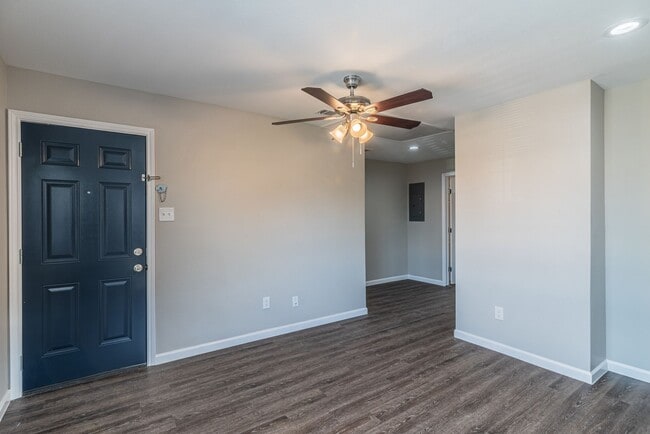 Photo - 3102 Wentworth St