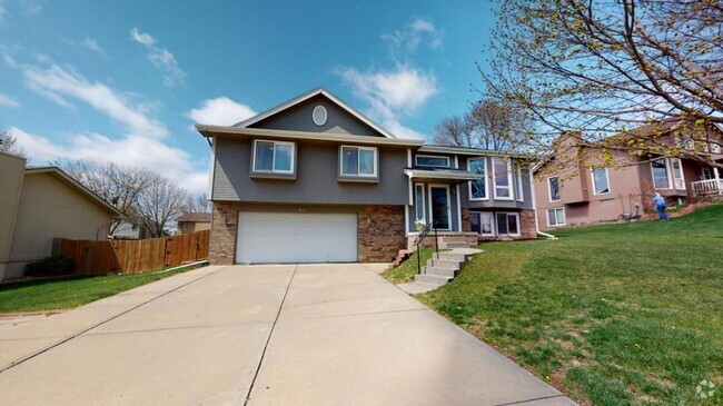Building Photo - 204 Summerset Dr Rental