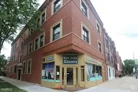 Building Photo - 3609 N Lakewood Ave Unit 2N Rental