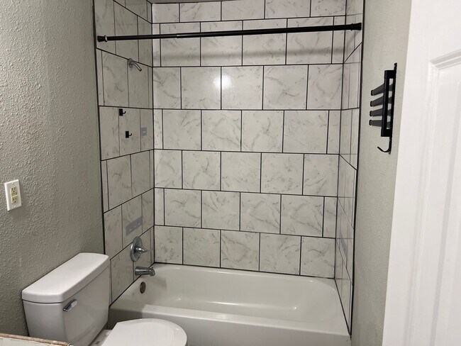 Photo - 2 Bed 1 Bath Newly Remodeled Home in Midwe...