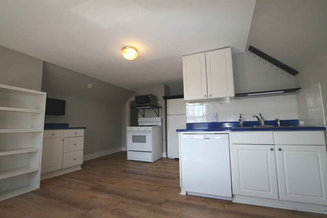 Photo - 13823 Clifton Blvd Unit 3