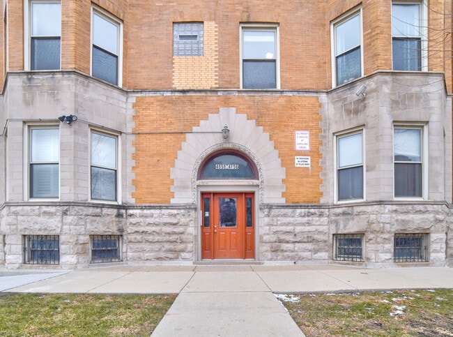 Photo - 4858 S Prairie Ave Condo Unit 2A