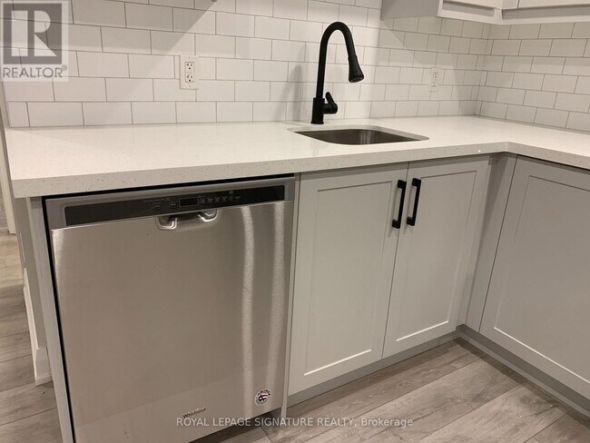 Photo - 230 Gainsborough Rd Unit Bsmt