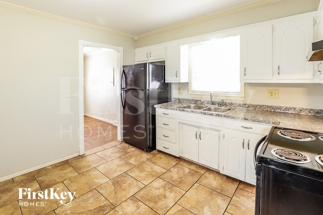 Photo - 7704 E 48th St