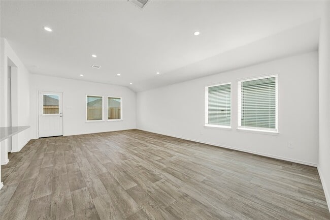 Photo - 4235 Bedwyn Bay Dr