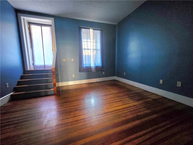 Photo - 494 Exchange St