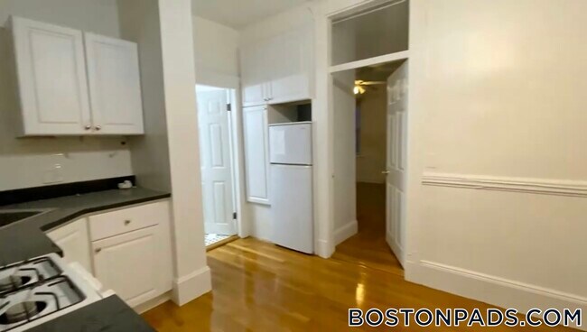 Photo - 26 Hemenway St Unit 10