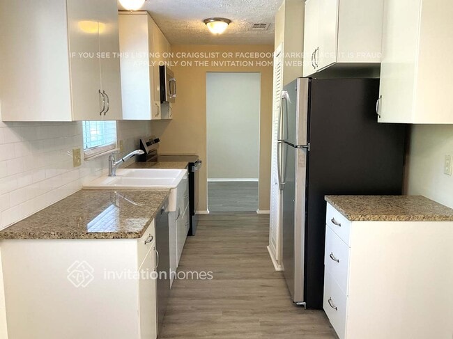 Photo - 2647 Morgan Lake Dr NE