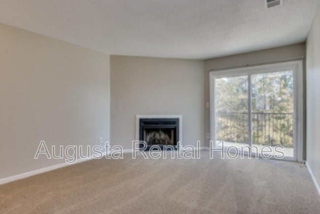 Photo - 2814 Thomas Ln