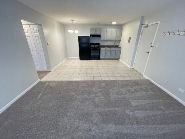 Photo - 7 N Dryden Pl