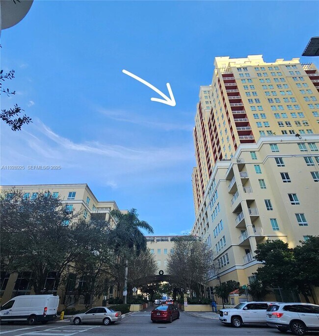 Building Photo - 7350 SW 89th St Unit 315S