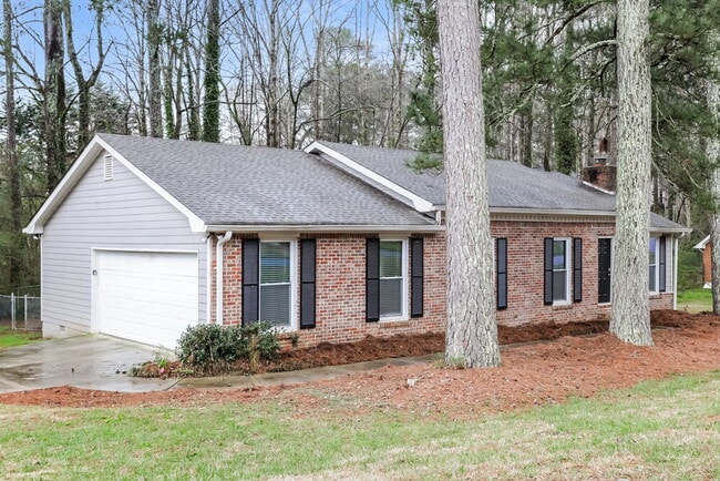 Photo - 661 Greenview Ave SE