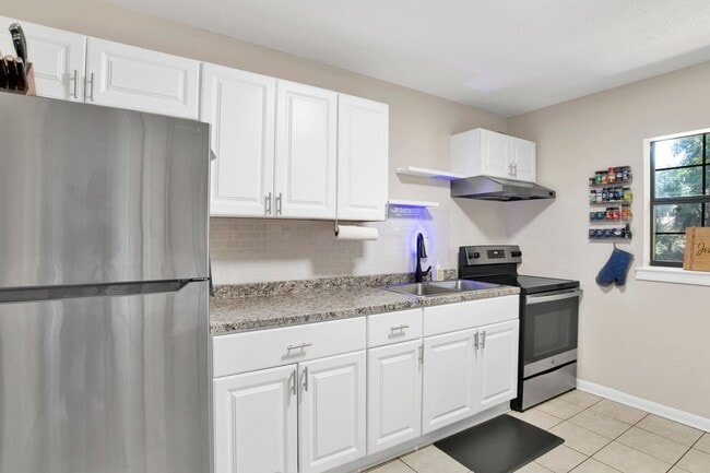 Photo - Close to Corry Station Naval Base!