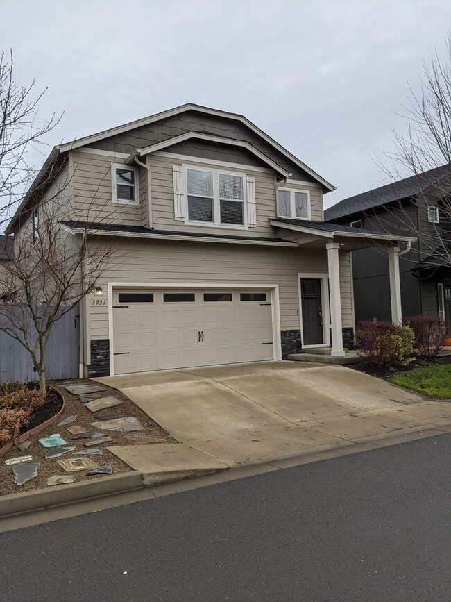 Building Photo - Beautiful 3 Bedroom, 2.5-Bath Home With Op...