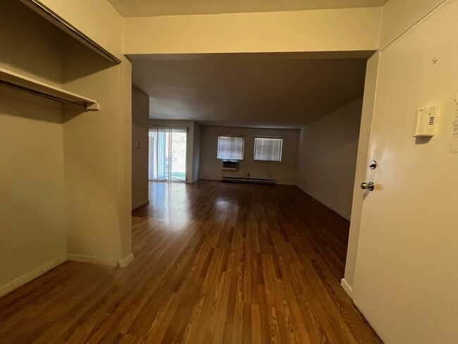 Photo - 45 Scarborough Ln Unit A