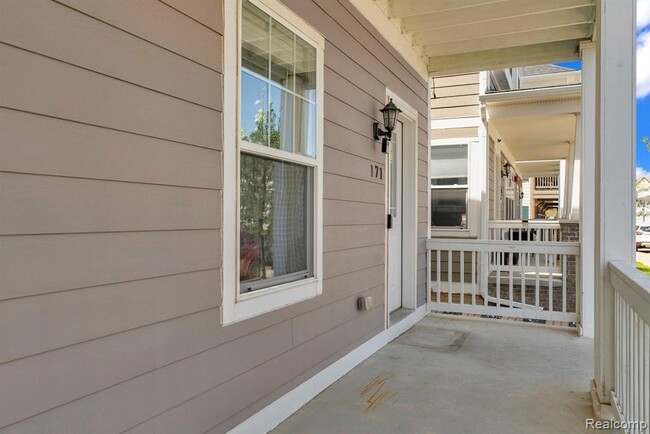 Photo - 171 Jotham Ave