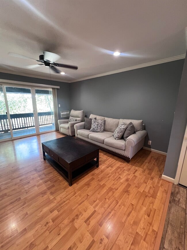 Photo - 1009 Murrieta Blvd Unit 105