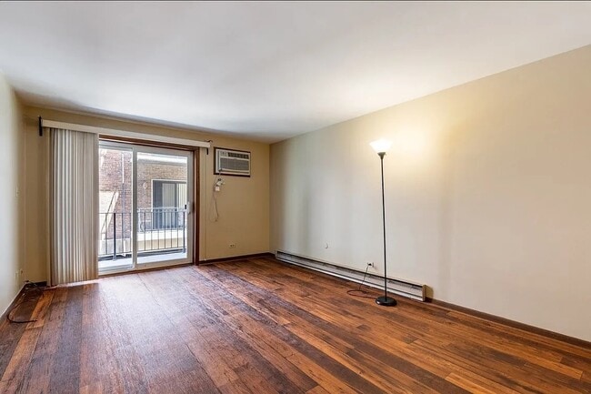 Photo - 2325 N Neva Ave Unit 104B