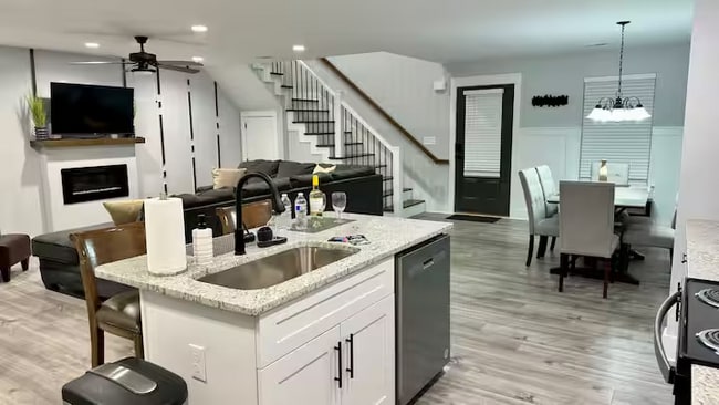 Photo - 2393 Highpoint Rd