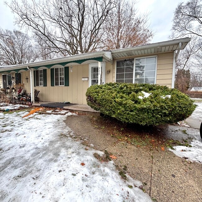 Building Photo - 920 Vincent Ct Unit 920