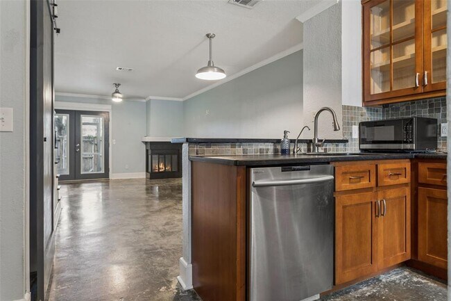 Photo - 5720 Dalden Dr Unit 5720