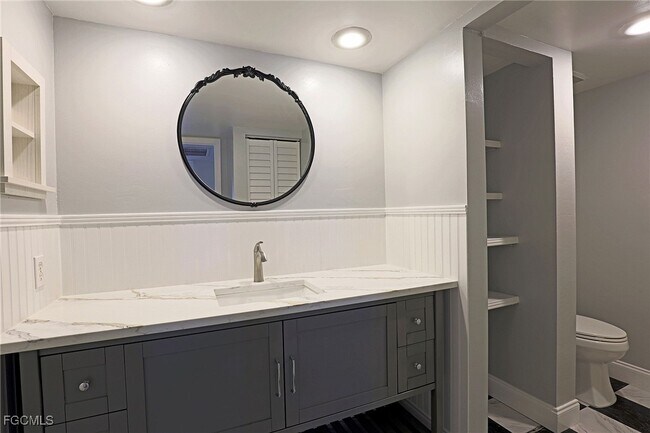 Photo - 5219 Cedarbend Dr