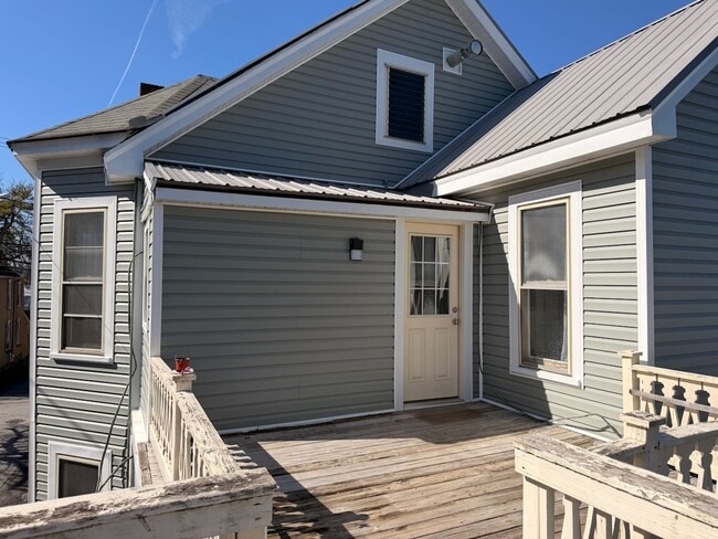 Photo - 136 S 4th St Unidad 136 S. 4th St. - 2