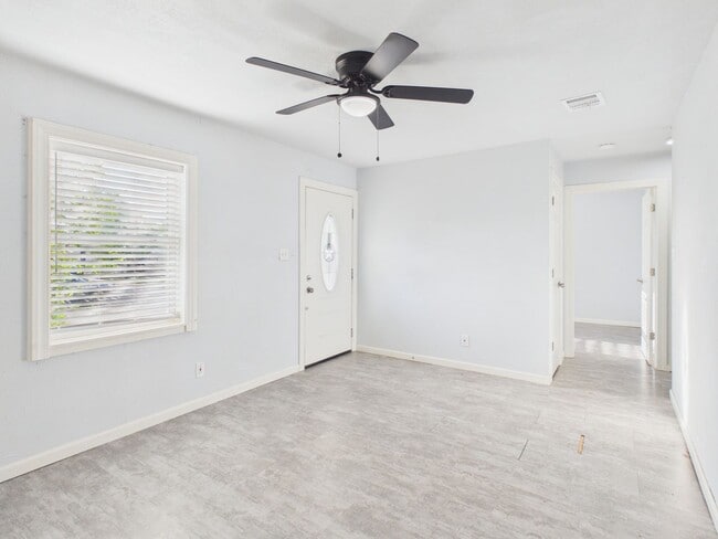 Photo - 4620 S Hayden St