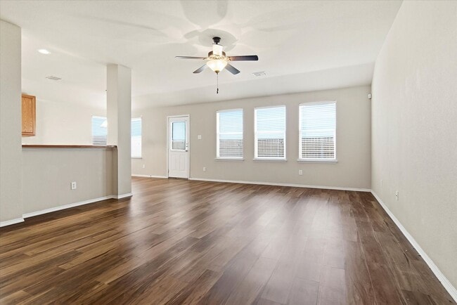 Photo - Great House in Quiet Neighborhood