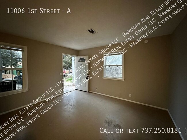 Building Photo - 11006 1st St Unit A