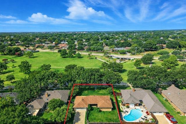 Building Photo - 1617 Century Oaks Dr