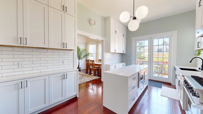 Photo - 1568 Fulton St