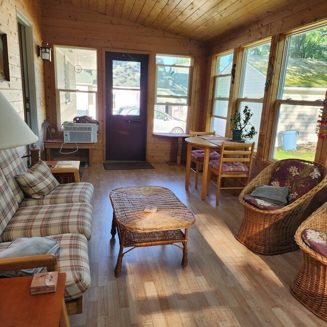 Photo - 423 W Park St