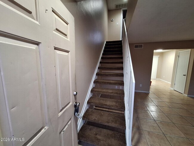 Photo - 1449 E Knoll Cir